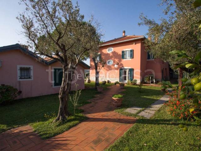 Villa Indipendente in vendita a Terrenin, Celle Ligure