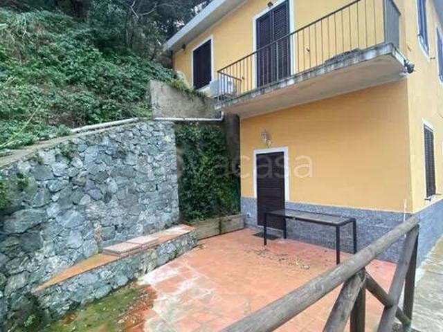 Villa Indipendente in vendita a Pozzuolo Alto, Celle Ligure