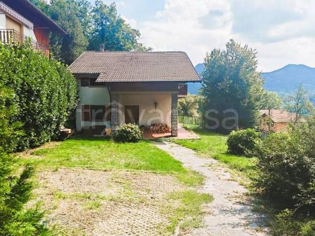 Villa Indipendente in vendita a Montronio, Castiglione d'Intelvi