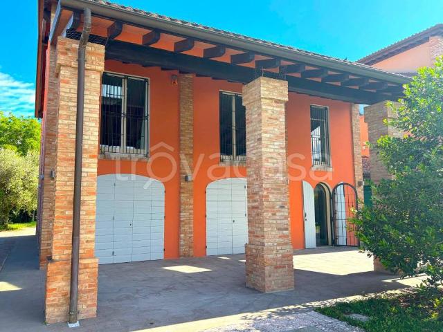 Villa Indipendente in vendita a Collecchio, Reggio Emilia