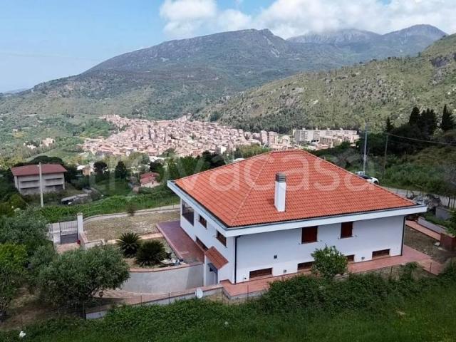 Villa Indipendente in vendita a Collesano, Sicilia
