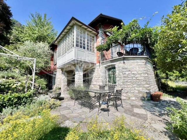 Villa Indipendente in vendita a Como, Lombardia