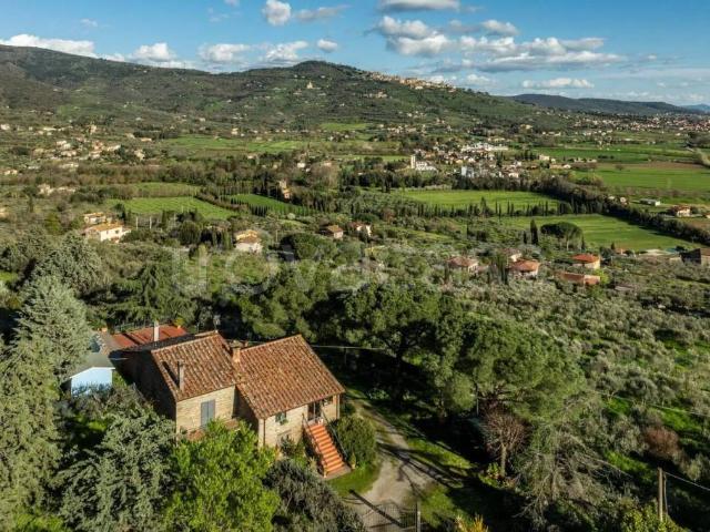 Villa Indipendente in vendita a Tavarnelle-Sant'Eusebio, Cortona