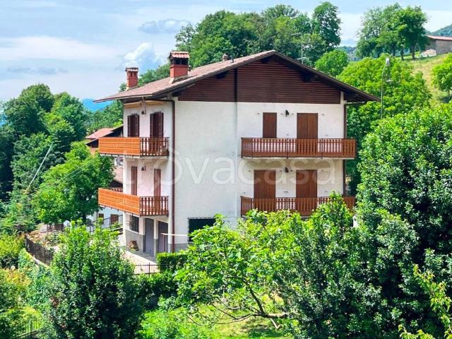 Villa Indipendente in vendita a Comunità Montana della Valle Brembana, Costa Di Serina