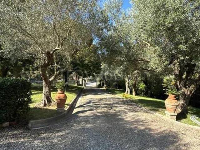 Villa Indipendente in vendita a Crespina Lorenzana, Crespina