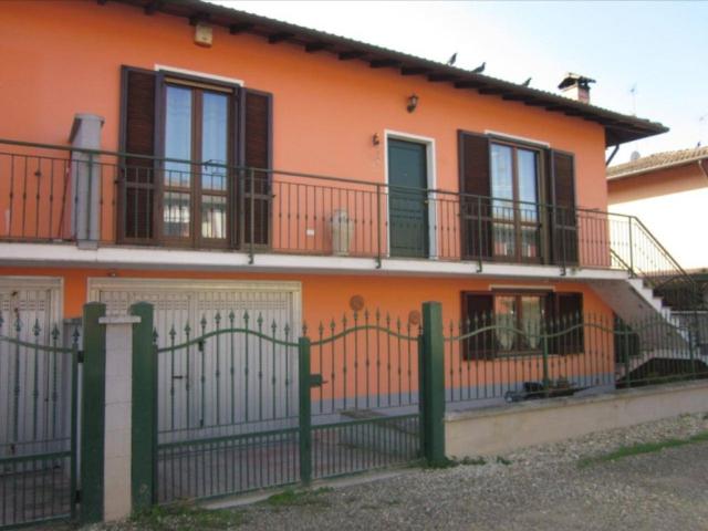 Villa Indipendente in vendita a Dorno, Lombardia