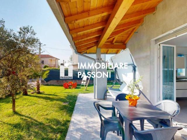Villa Indipendente in vendita a Bergoro, Fagnano Olona