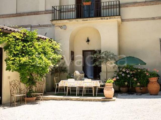 Villa Indipendente in vendita a Istituto Missionario Sacro Cuore, Foligno