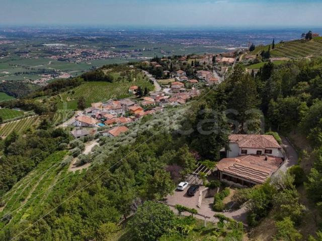 Villa Indipendente in vendita a Fumane, Veneto