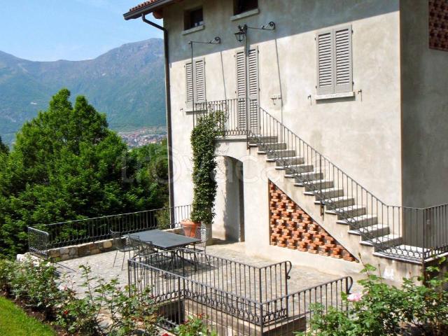 Villa Indipendente in vendita a Bartesate, Galbiate