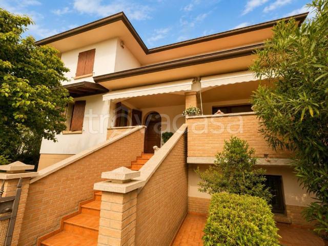 Villa Indipendente in vendita a Val d’Enza, Re