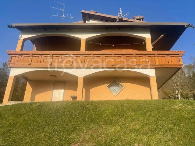 Villa Indipendente in vendita a Comunità montana della valle Camonica, Gianico