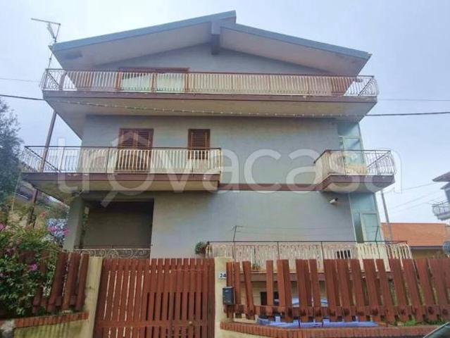 Villa Indipendente in vendita a Gravina Di Catania, Sicilia