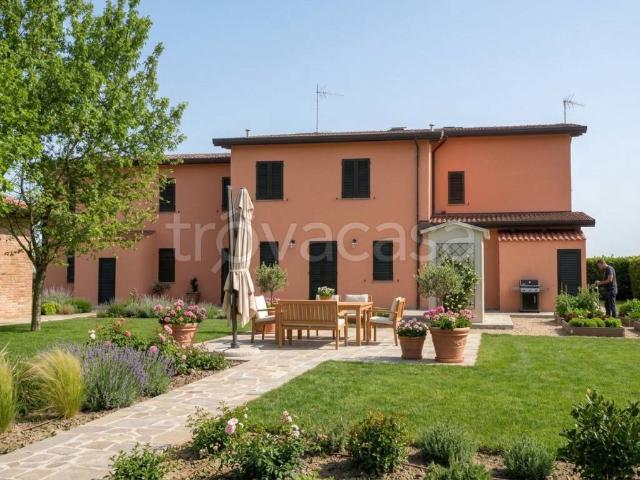 Villa Indipendente in vendita a Nuovo Circondario Imolese, Imola