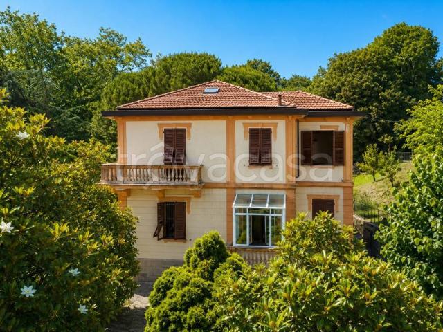 Villa Indipendente in vendita a Viseggi, La Spezia