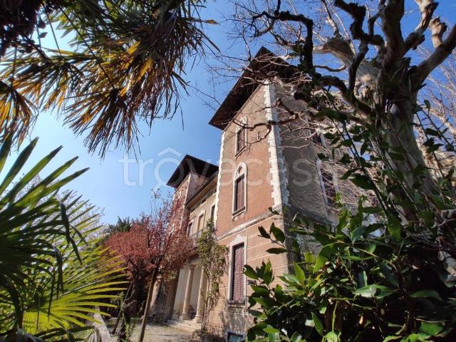 Villa Indipendente in vendita a Lambrugo, Como