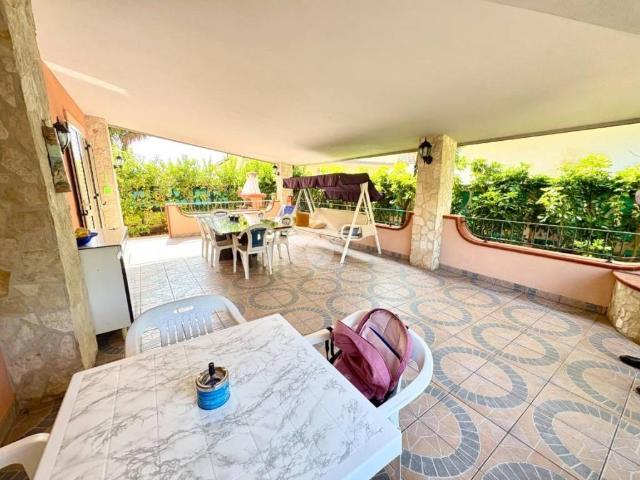 Villa Indipendente in vendita a Calabria, Catanzaro
