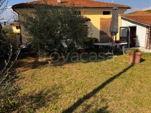 Villa Indipendente in vendita a San Rocco, Pistoia