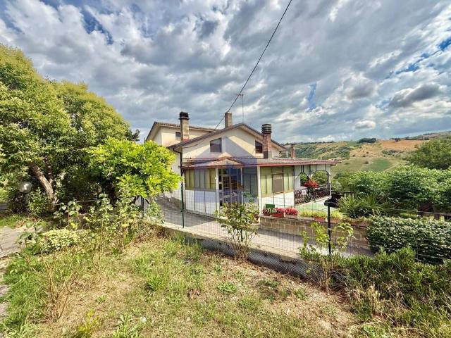 Villa Indipendente in vendita a Piano La Roma, Casoli