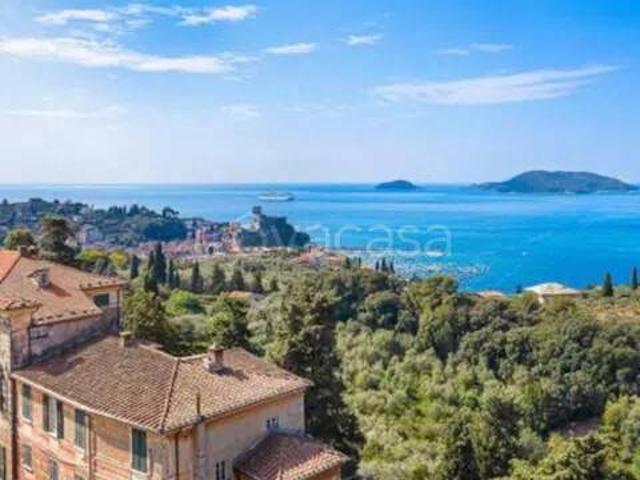 Villa Indipendente in vendita a Venere Azzurra, Lerici