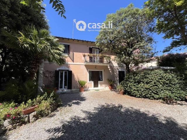Villa Indipendente in vendita a Livorno, Toscana