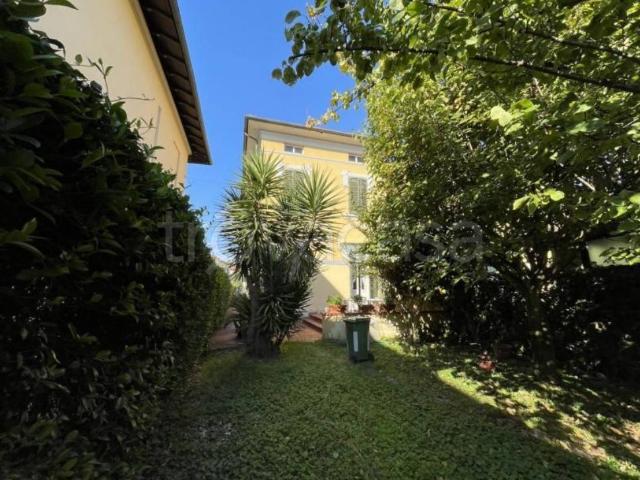 Villa Indipendente in vendita a Sant'Anna, Bagni Di Lucca Ponte