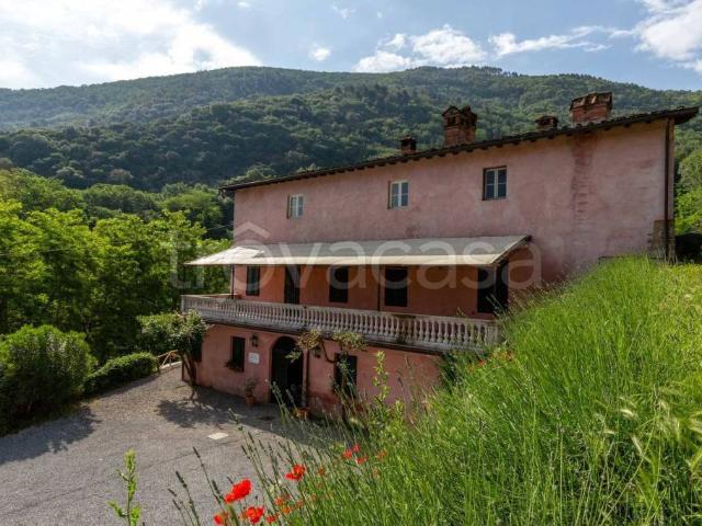 Villa Indipendente in vendita a Meati, Bagni Di Lucca Ponte