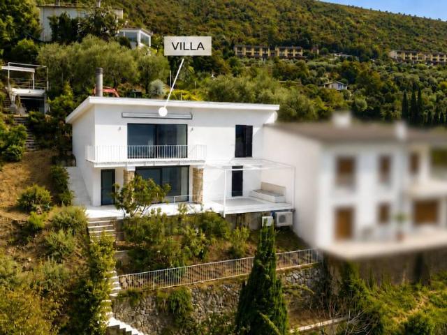 Villa Indipendente in vendita a Malcesine, Veneto