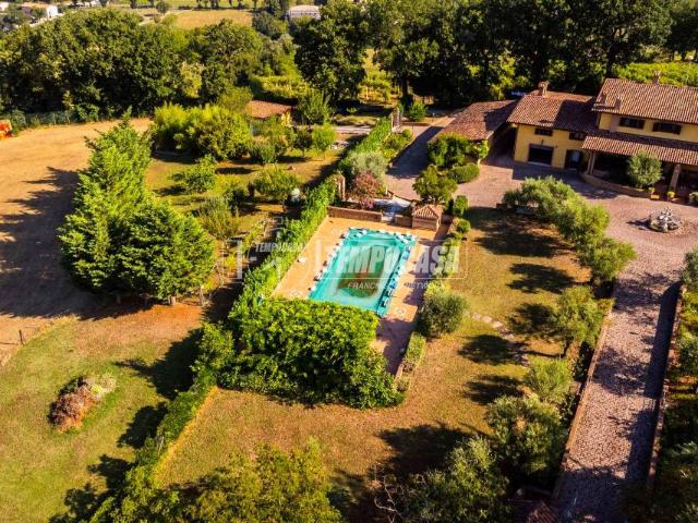 Villa Indipendente in vendita a Marche, Macerata