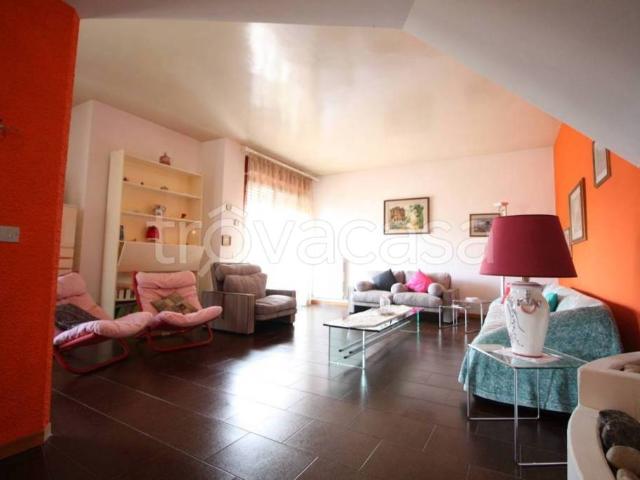 Villa Indipendente in vendita a Stella, Marche