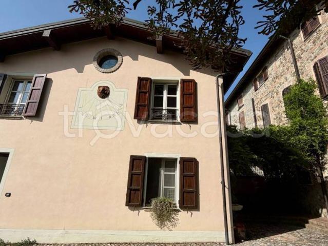 Villa Indipendente in vendita a Montechiarugolo, Reggio Emilia