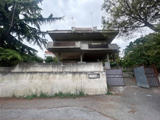 Villa Indipendente in vendita a Villa Verlengia, Montesilvano