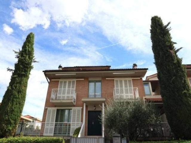 Villa Indipendente in vendita a Levanella, Montevarchi