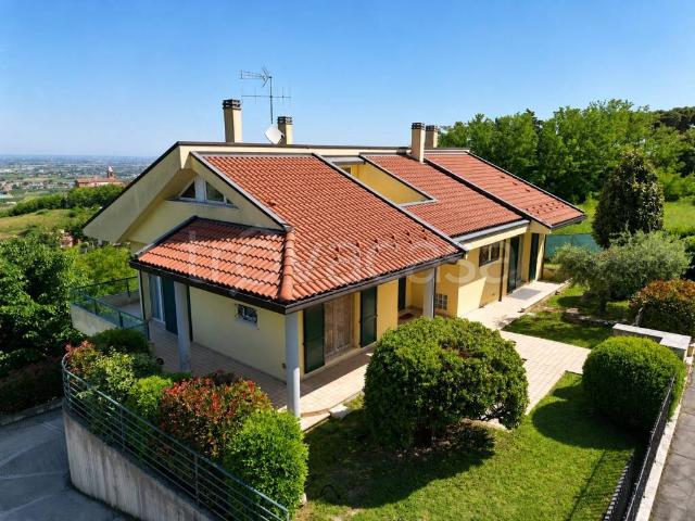Villa Indipendente in vendita a Unione dei comuni Valle del Savio, Montiano