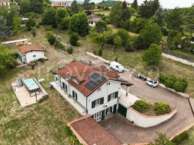 Villa Indipendente in vendita a Piemonte, Alessandria