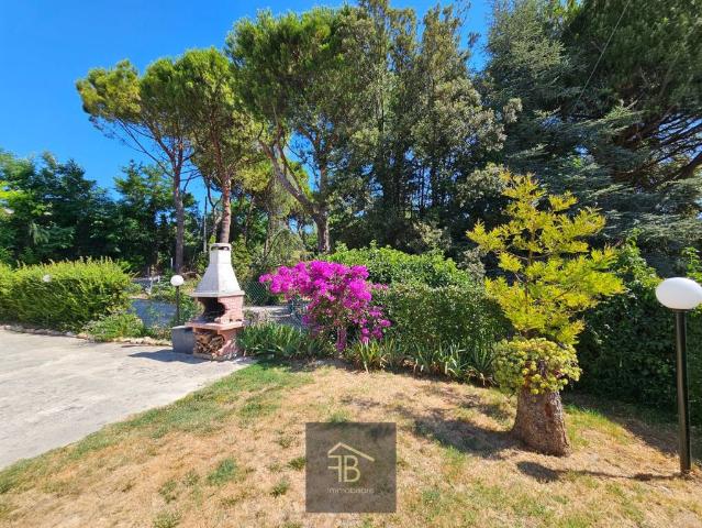 Villa Indipendente in vendita a Marche, Ancona