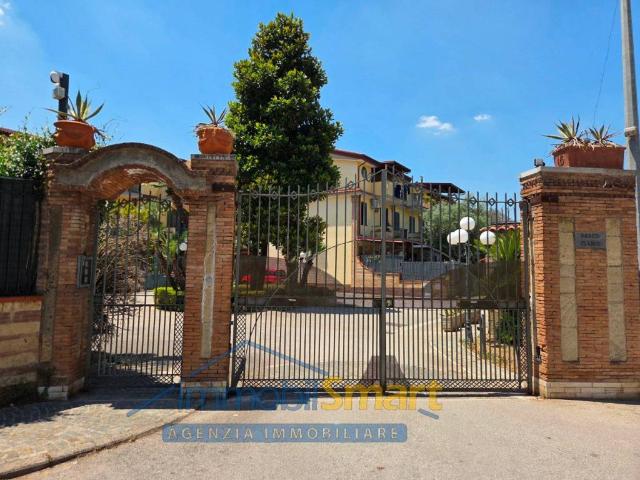 Villa Indipendente in vendita a Casapozzano, Orta Di Atella