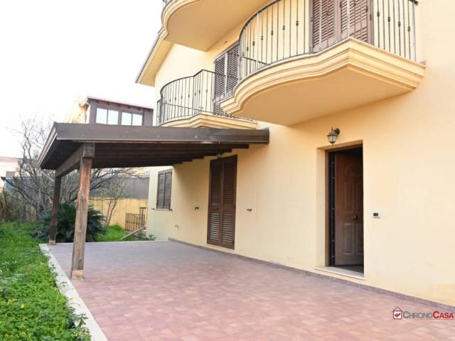 Villa Indipendente in vendita a Pace Del Mela, Sicilia