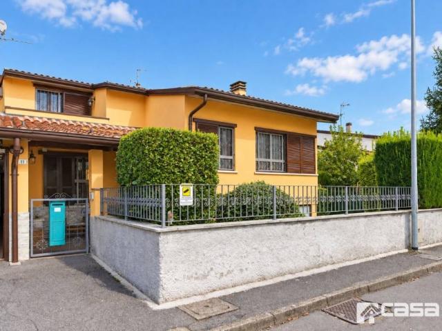Villa Indipendente in vendita a Pagazzano, Bergamo