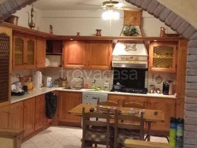 Villa Indipendente in vendita a Nibbiano, Reggio Emilia