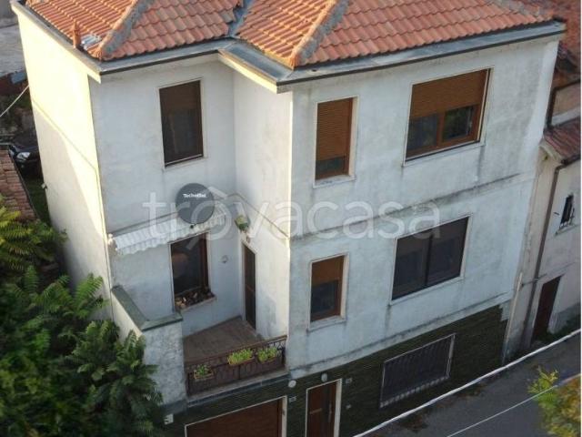 Villa Indipendente in vendita a Pietra De' Giorgi, Lombardia