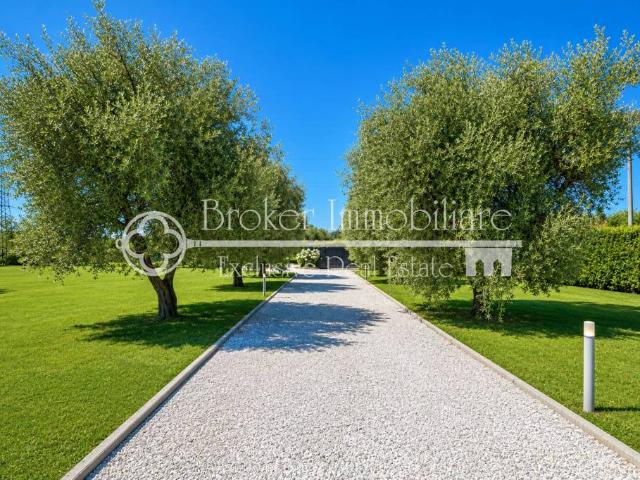 Villa Indipendente in vendita a Tonfano, Toscana