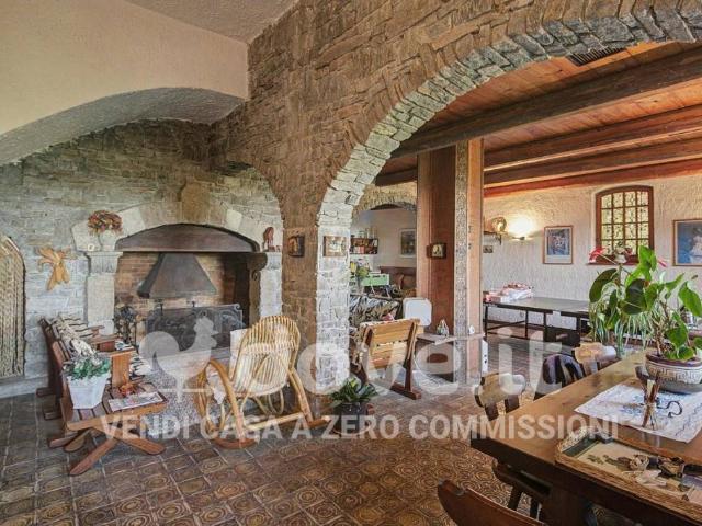 Villa Indipendente in vendita a Tetti Borella, Piemonte