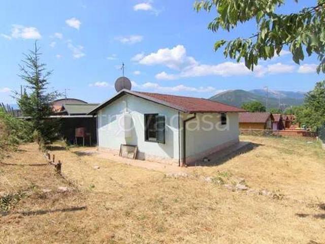 Villa Indipendente in vendita a Pizzoli, L'Aquila