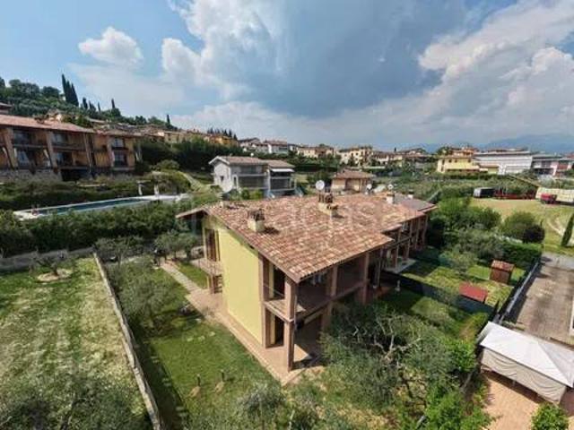 Villa Indipendente in vendita a Polpenazze, Lombardia