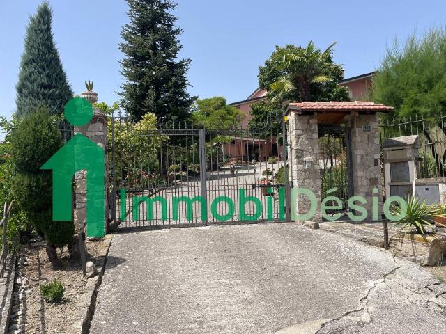 Villa Indipendente in vendita a Potenza, Basilicata