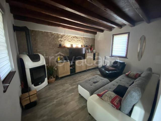 Villa Indipendente in vendita a Pradamano, Friuli-Venezia Giulia