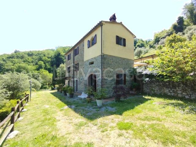 Villa Indipendente in vendita a Montorio, Quarrata