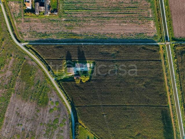 Villa Indipendente in vendita a Quistello, Lombardia