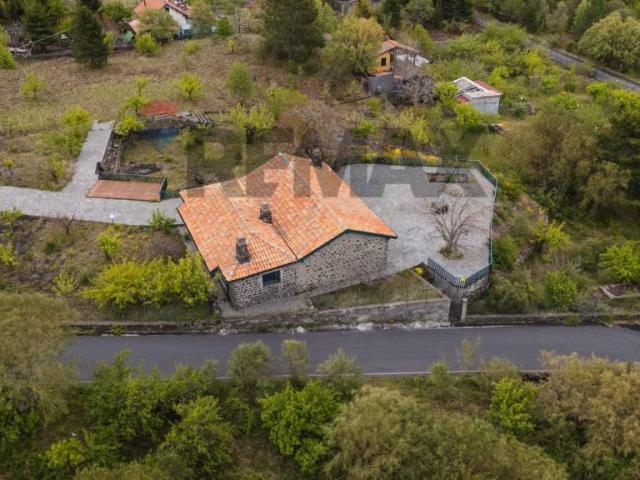 Villa Indipendente in vendita a Ragalna, Sicilia